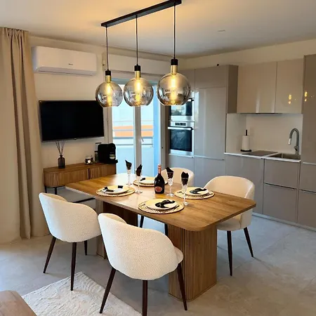 Panorama Sea View - Climatise, Parking Gratuit, Proche Apartmán